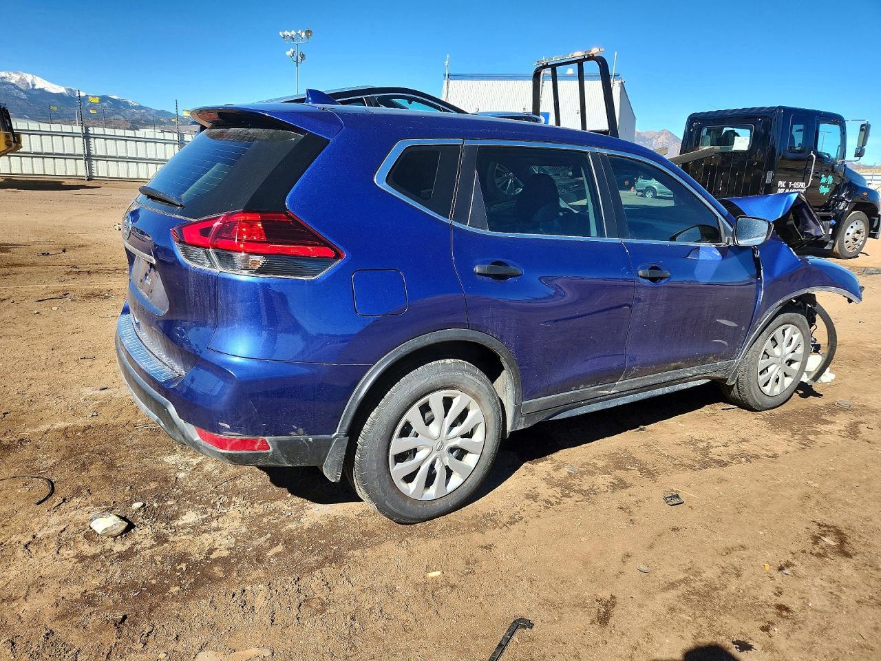 2017 Nissan Rogue S - zdjęcie 3