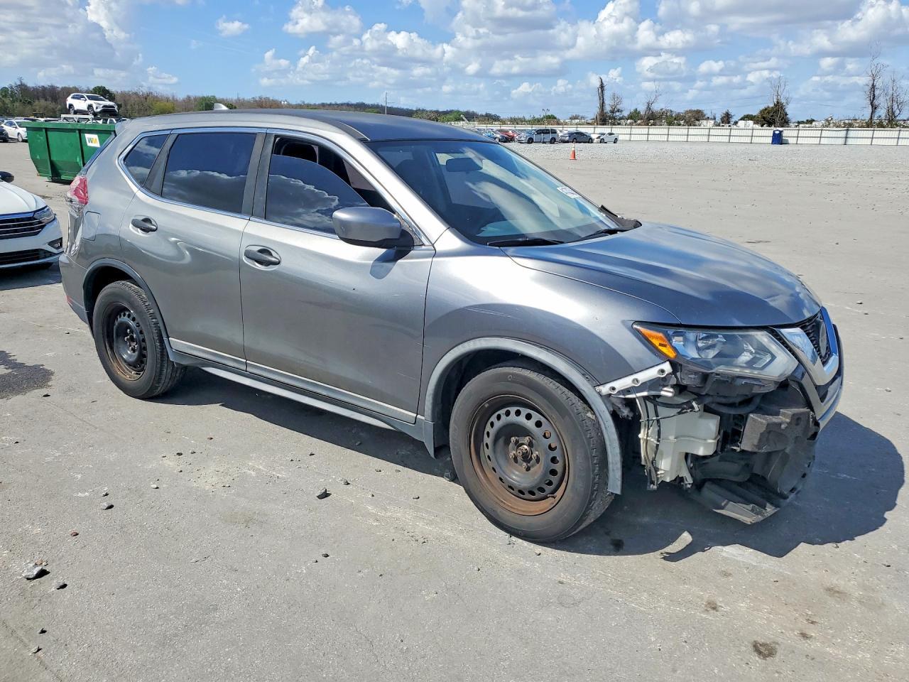 2018 Nissan Rogue S - zdjęcie 4