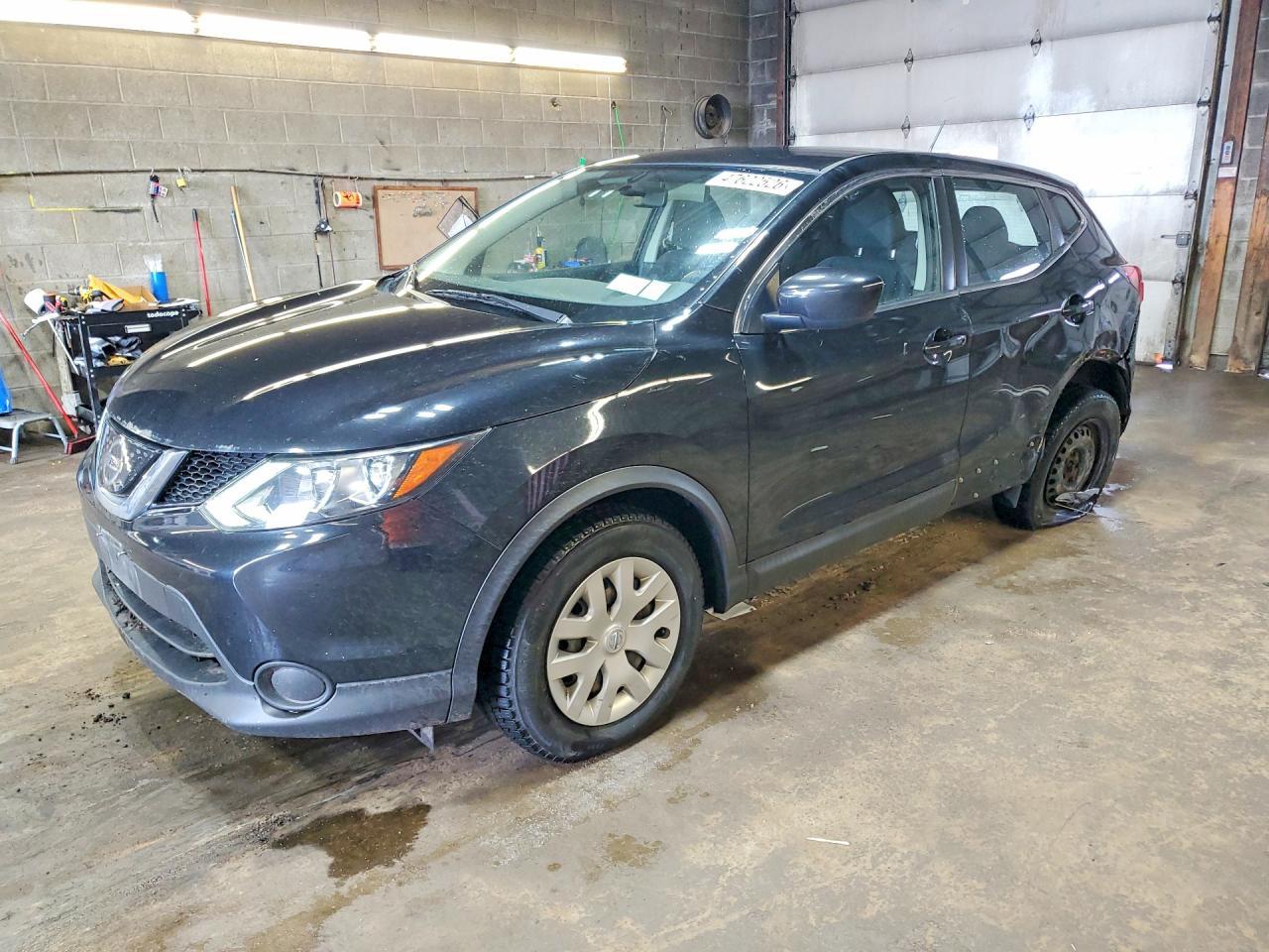 2018 Nissan Rogue Sport S - zdjęcie główne
