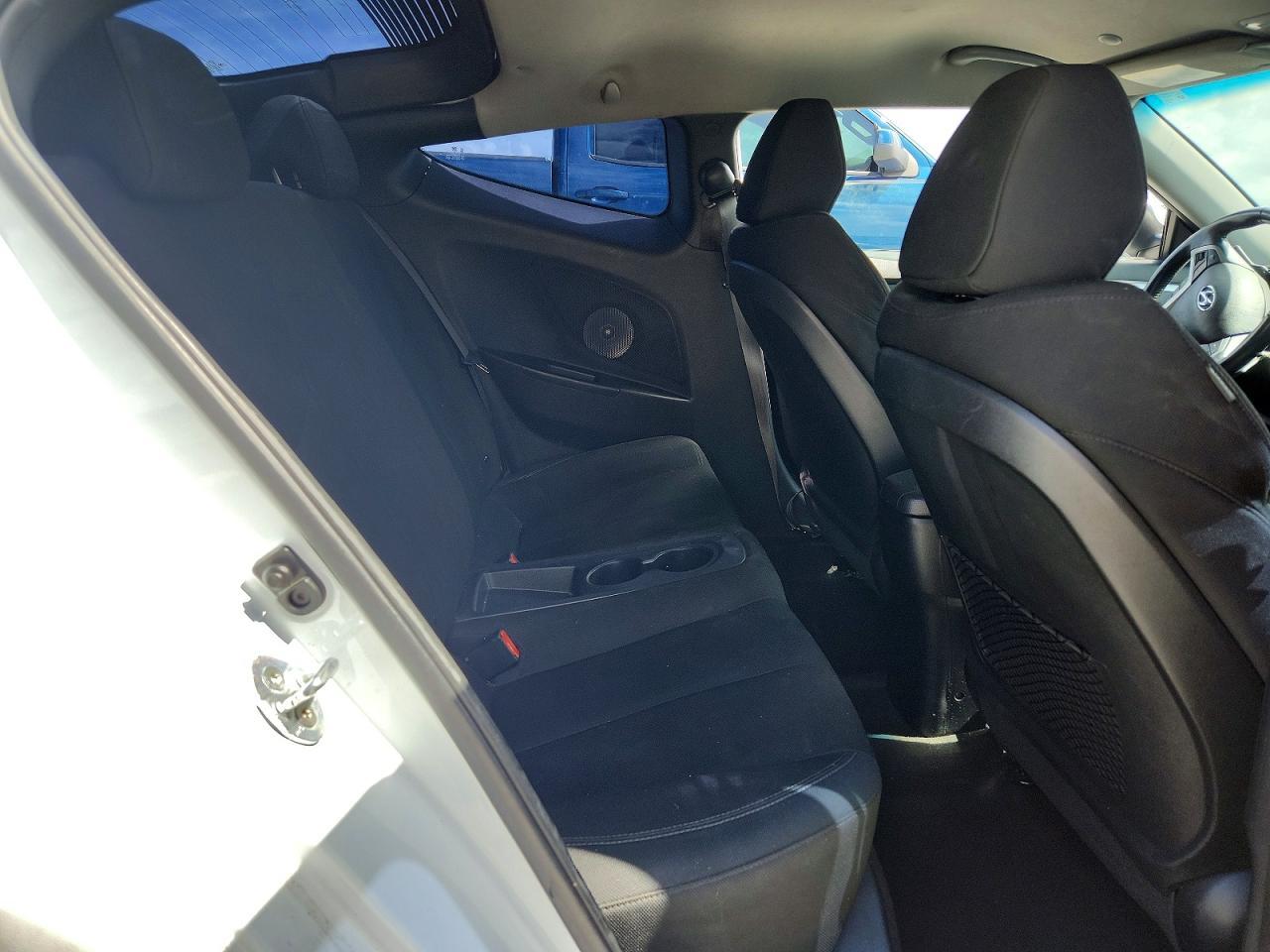 2017 Hyundai Veloster Base - zdjęcie 10