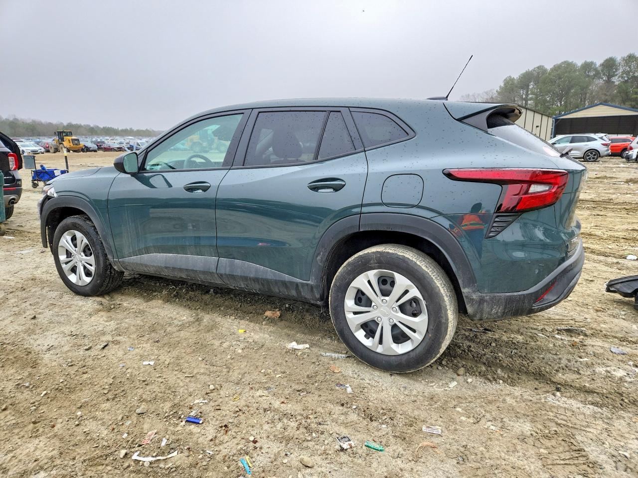 2025 Chevrolet Trax Ls - zdjęcie 2