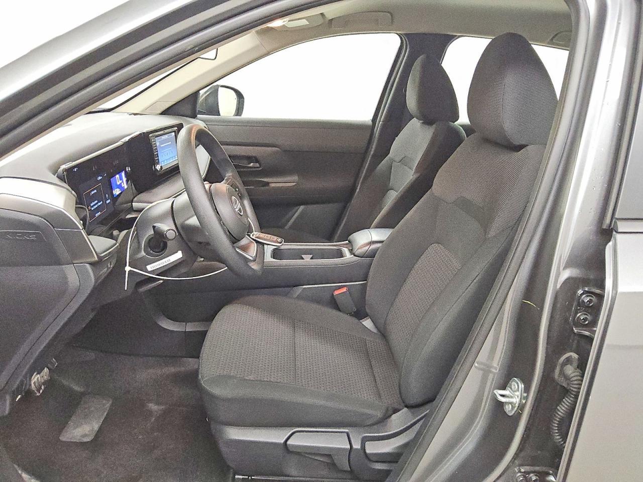 2025 Nissan Kicks S - zdjęcie 7