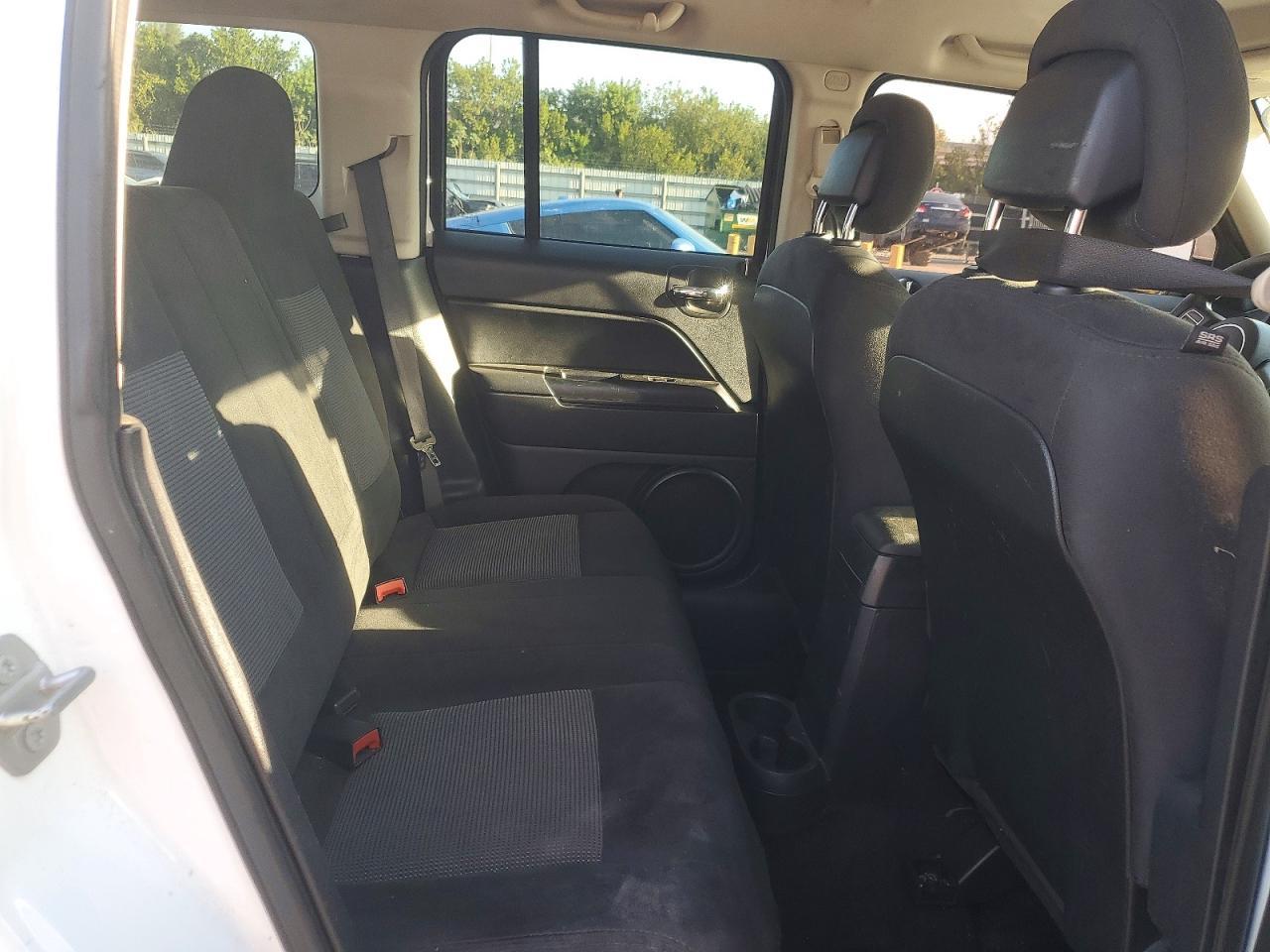 2016 Jeep Patriot Sport - zdjęcie 11