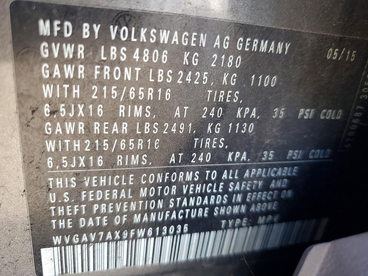2015 Volkswagen Tiguan S - zdjęcie 12
