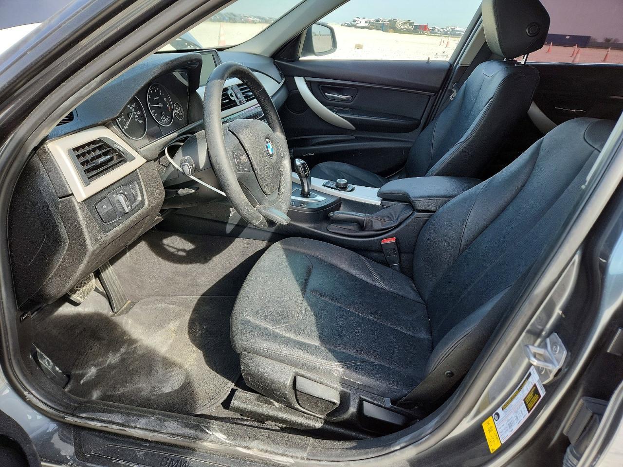 2016 BMW 320 I - zdjęcie 7