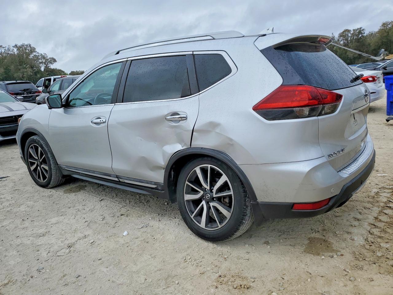 2019 Nissan Rogue Sl - zdjęcie 2