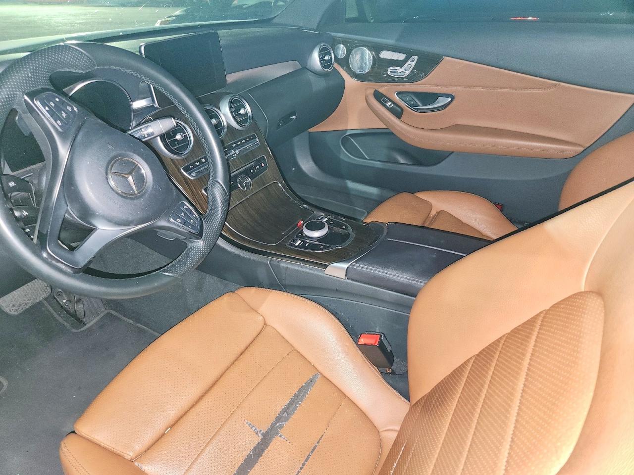 2017 Mercedes-Benz C 300 - zdjęcie 8