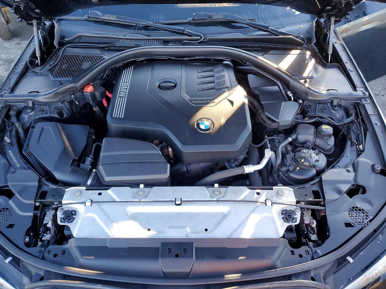 2020 BMW 330Xi - zdjęcie 11