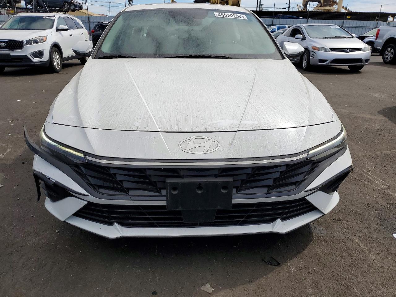 2025 Hyundai Elantra Hybrid Limited - zdjęcie 5