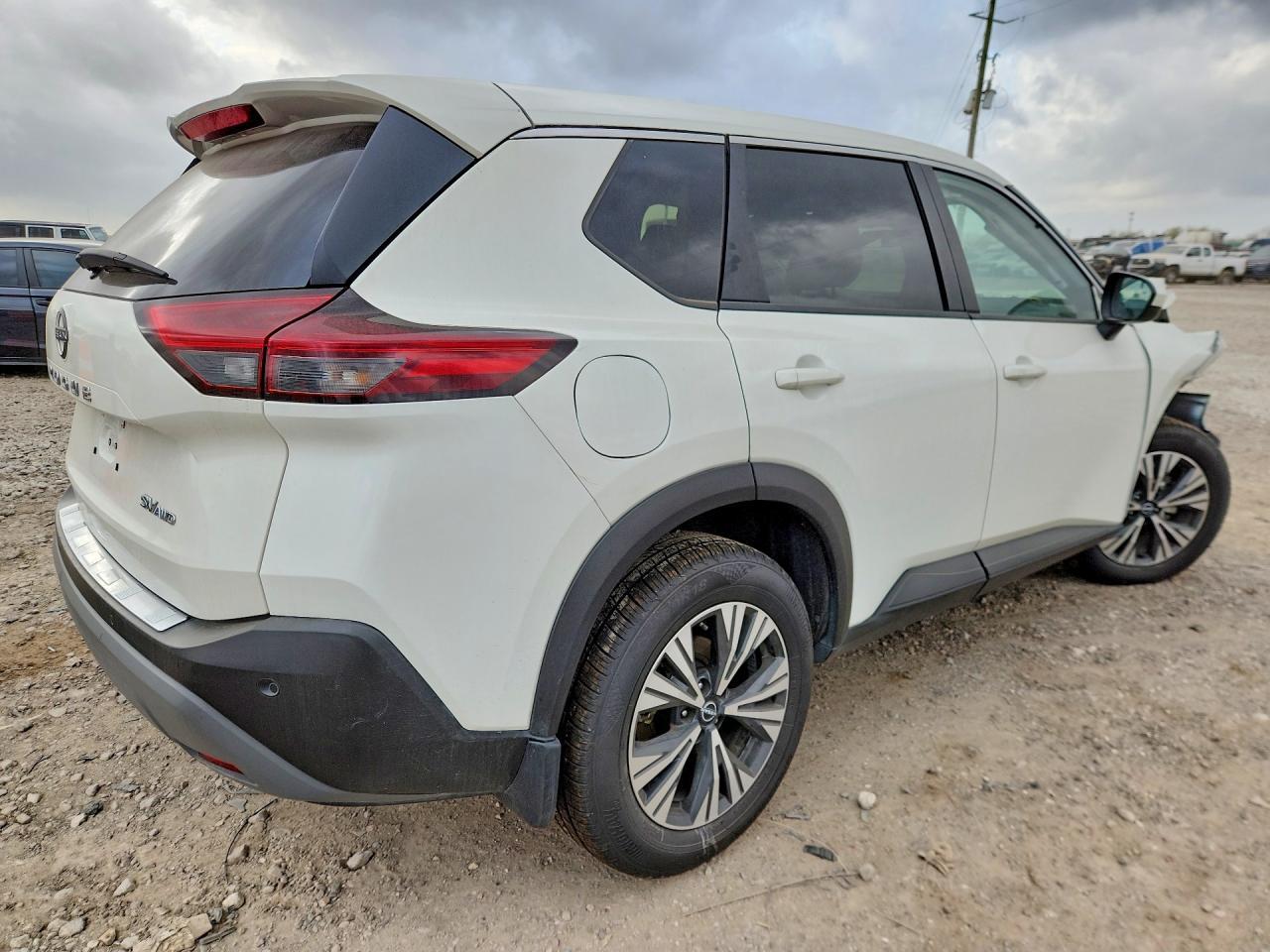 2023 Nissan Rogue Sv - zdjęcie 3