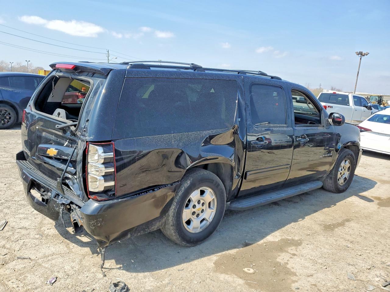 2014 Chevrolet Suburban Lt - zdjęcie 3