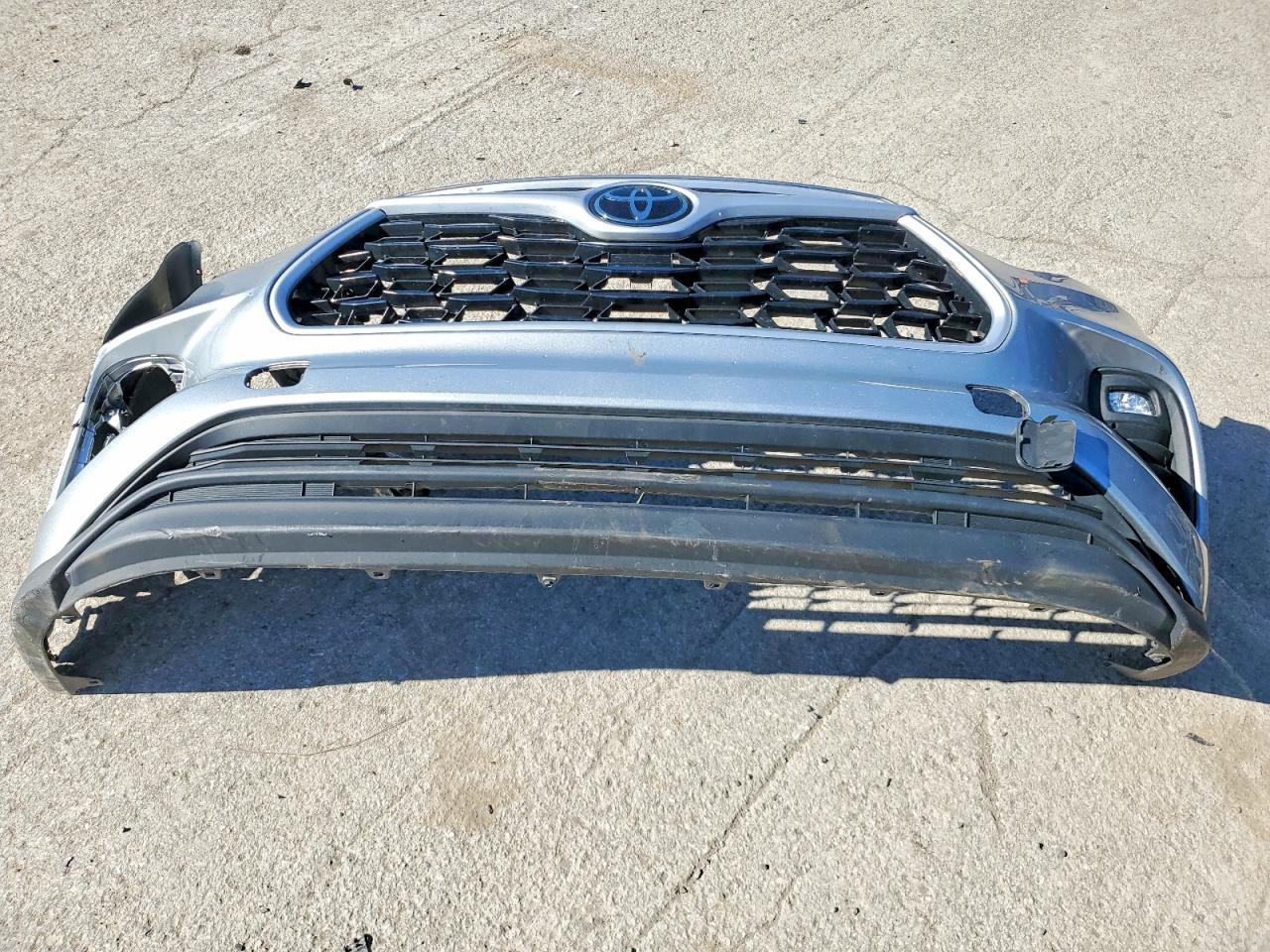 2022 Toyota Highlander Le - zdjęcie 13