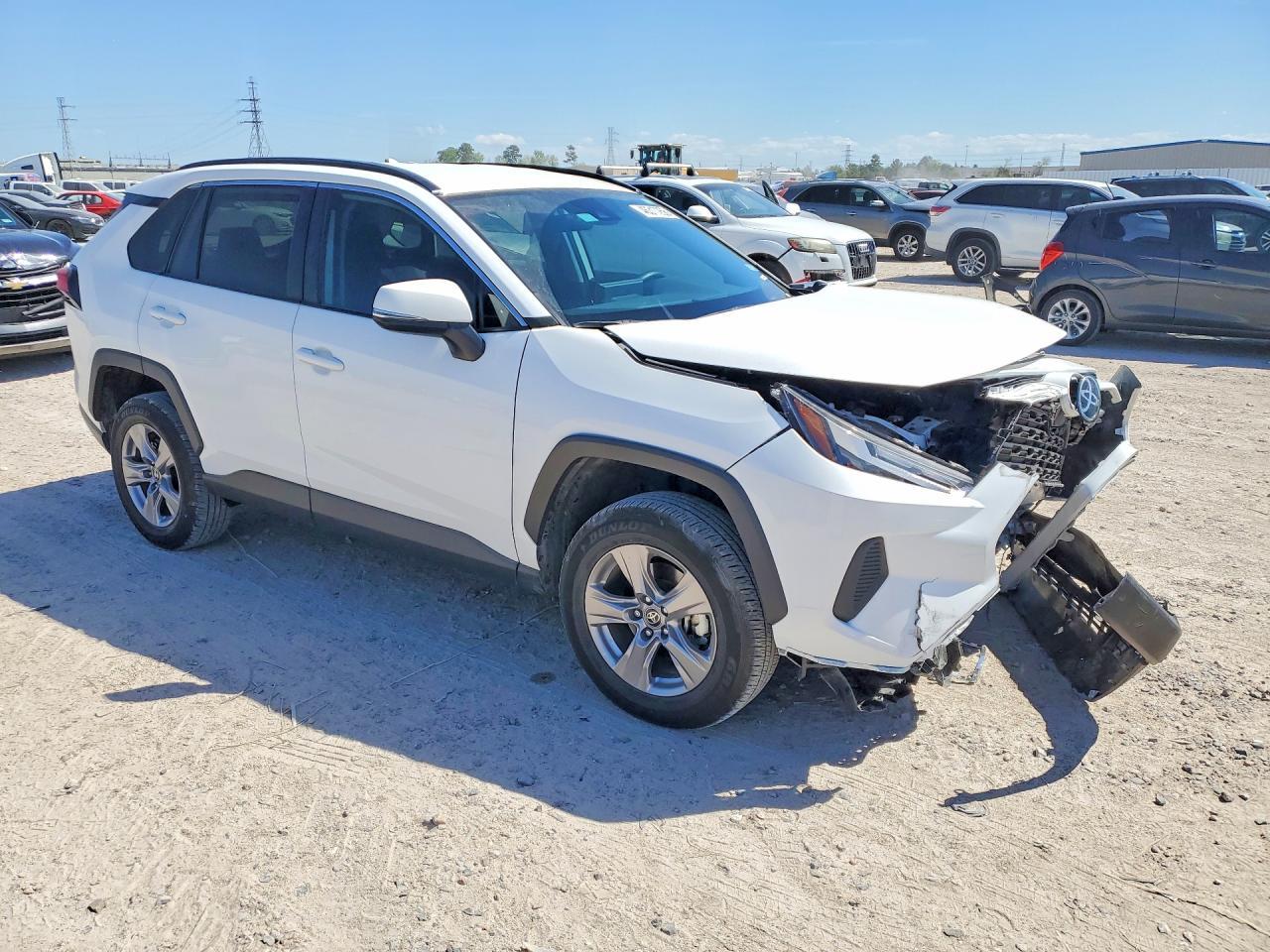 2025 Toyota Rav4 Xle - zdjęcie 4