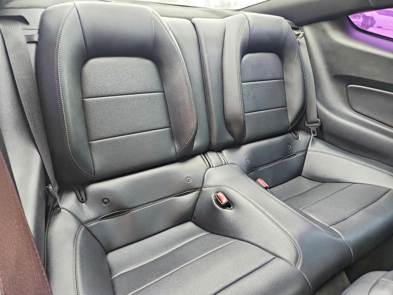 2016 Ford Mustang - zdjęcie 10