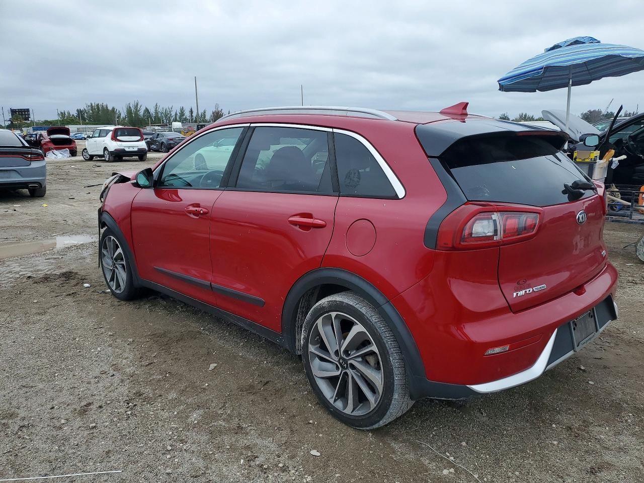 2017 Kia Niro Touring - zdjęcie 2