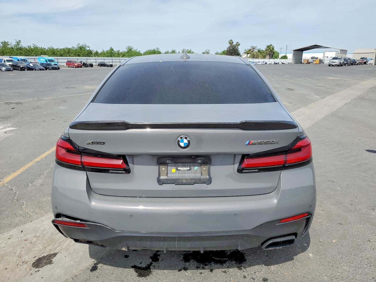 2022 BMW M550Xi - zdjęcie 6