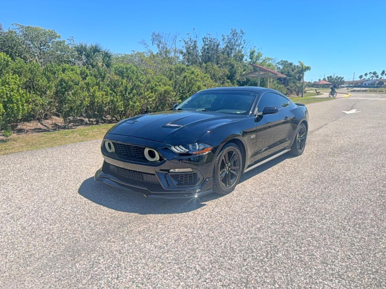 2020 Ford Mustang Gt - zdjęcie 2