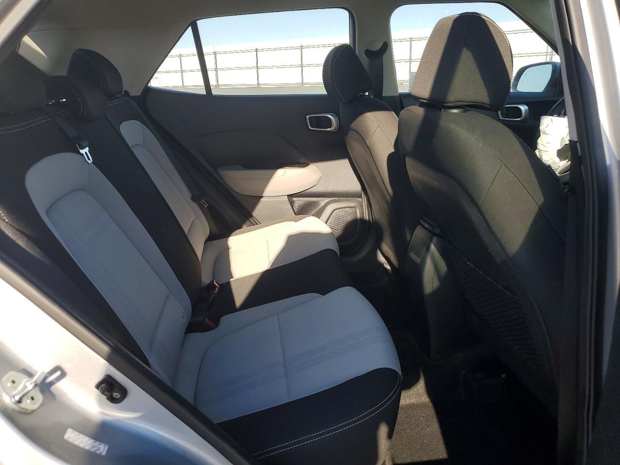 2021 Hyundai Venue Sel - zdjęcie 11