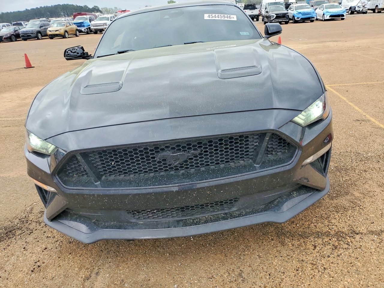 2021 Ford Mustang Gt - zdjęcie 5