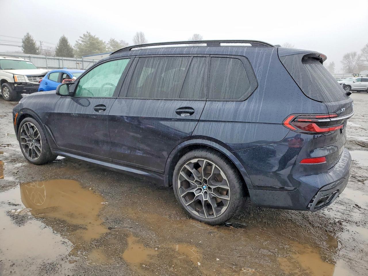 2025 BMW X7 M60I - zdjęcie 2