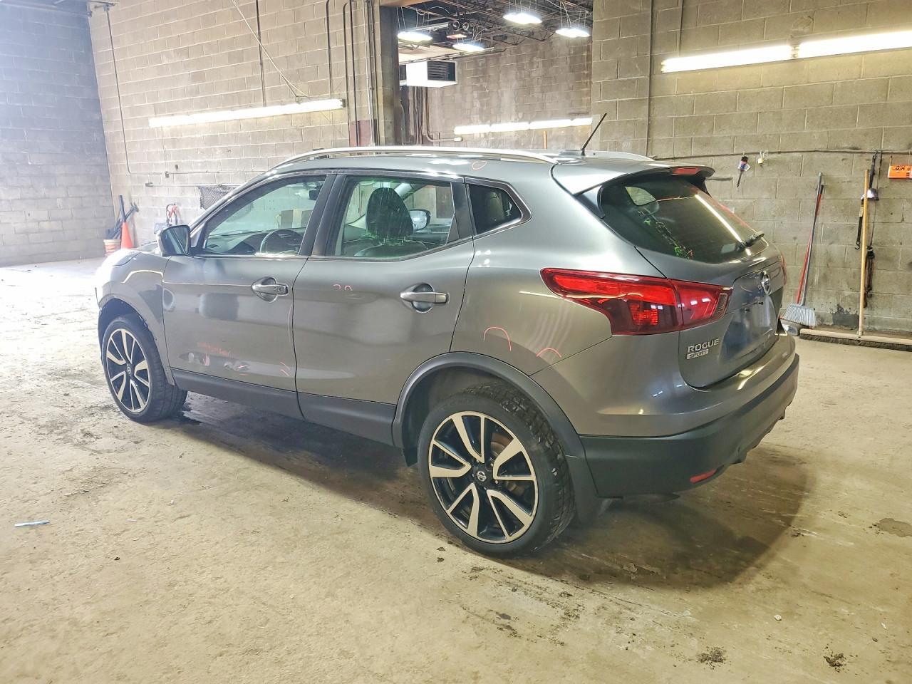 2017 Nissan Rogue Sport Sl - zdjęcie 2