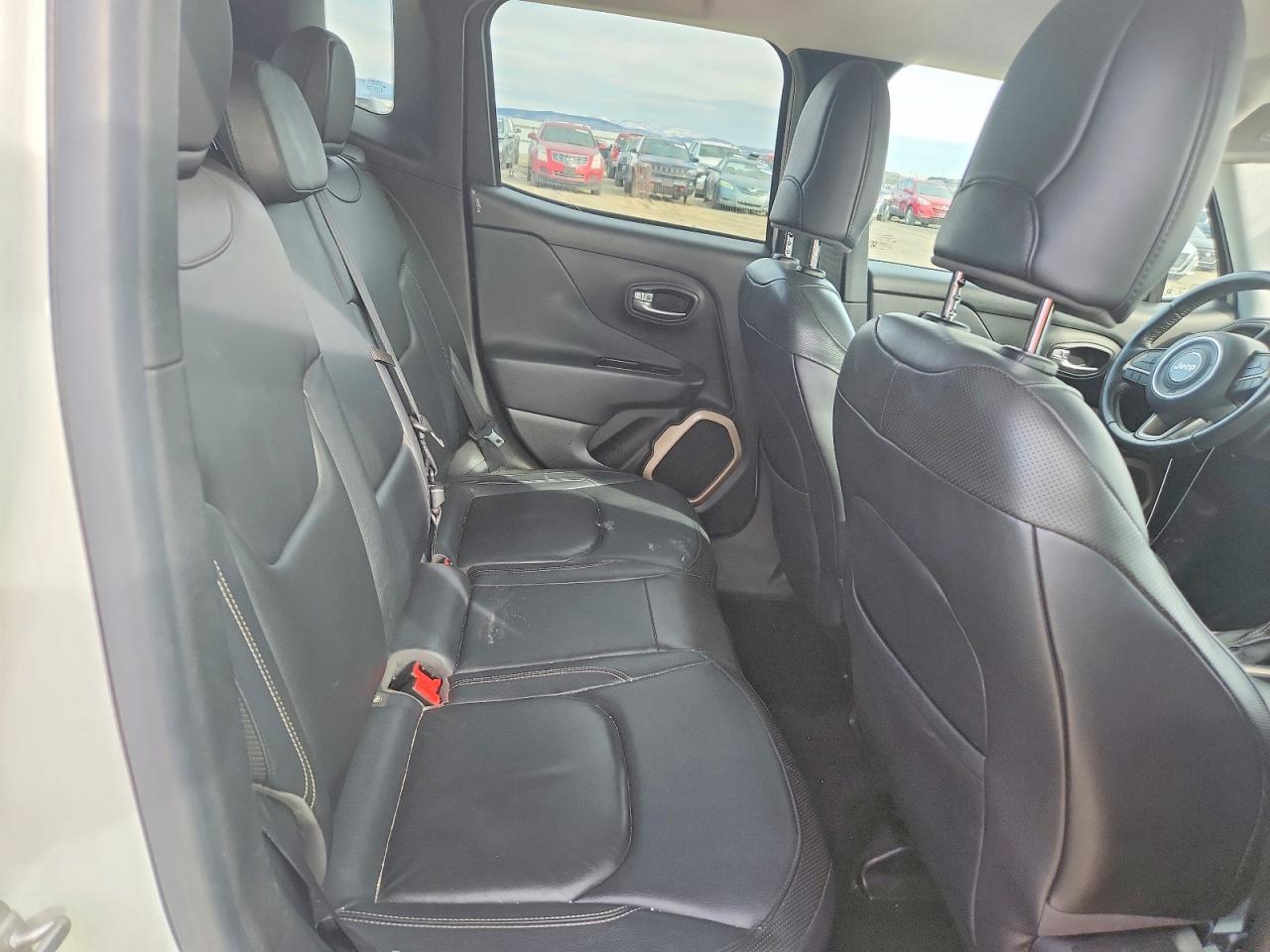 2015 Jeep Renegade Limited - zdjęcie 10