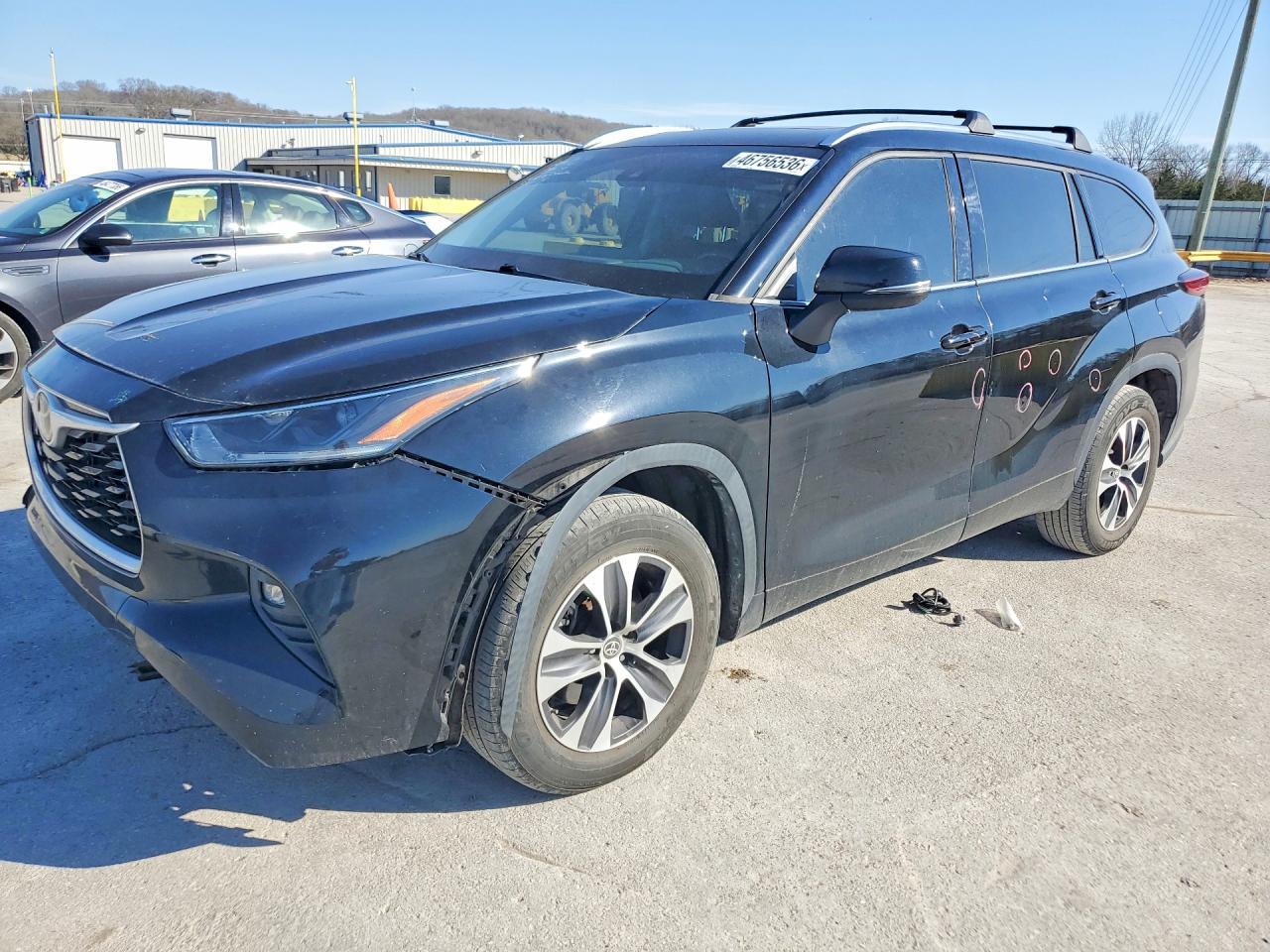 2021 Toyota Highlander Xle - zdjęcie główne