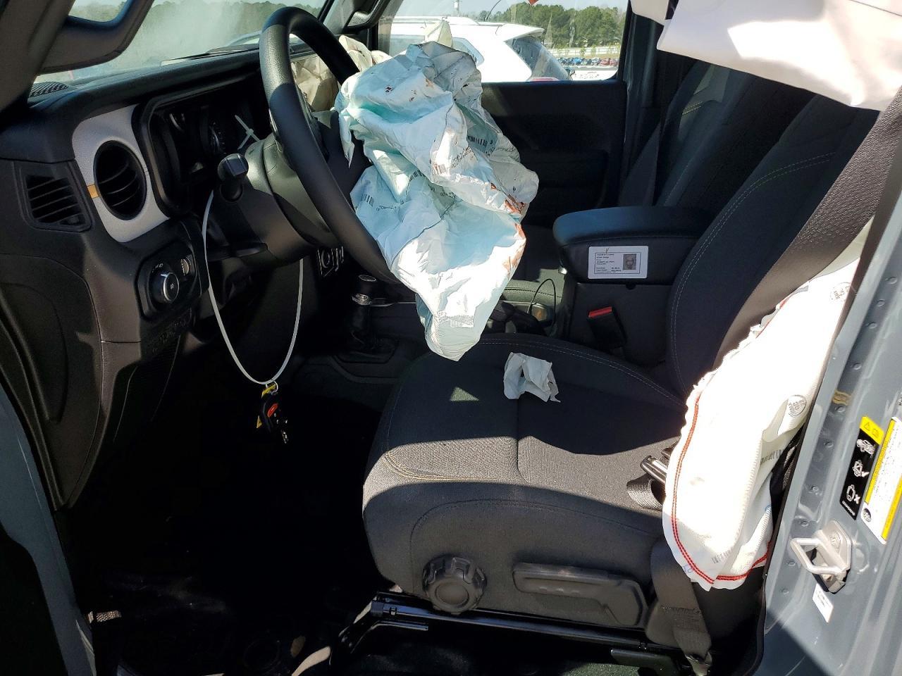 2026 Jeep Wrangler Sport - zdjęcie 7