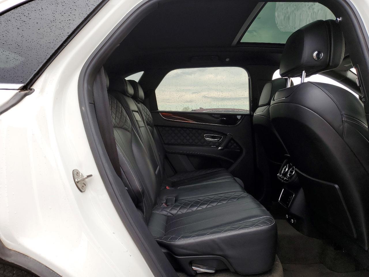 2017 Bentley Bentayga - zdjęcie 11