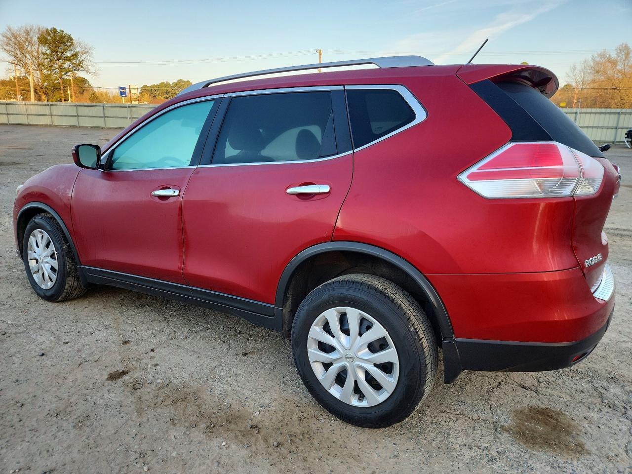 2016 Nissan Rogue S - zdjęcie 2