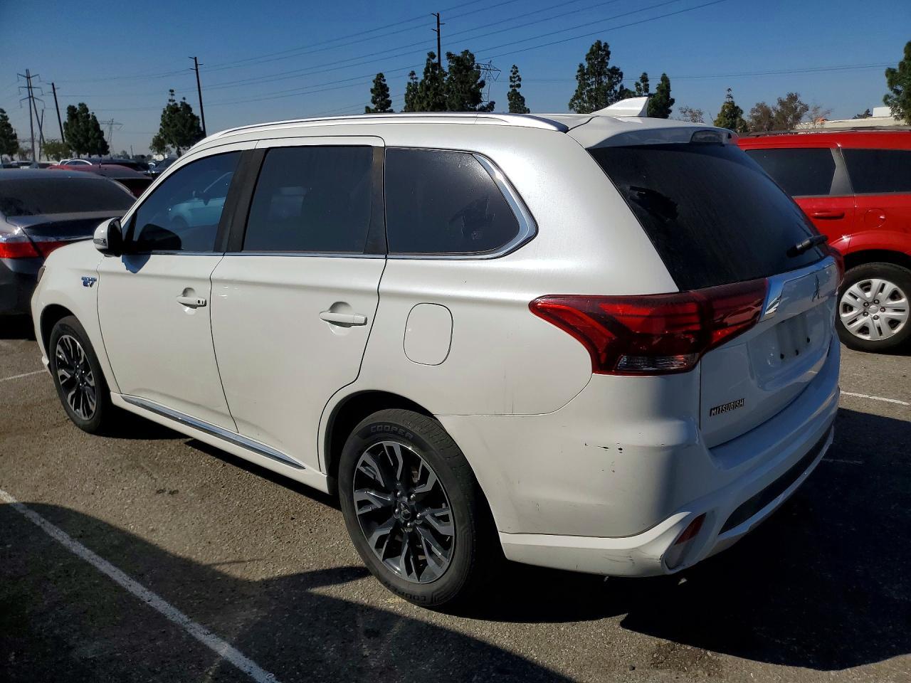 2018 Mitsubishi Outlander Se - zdjęcie 2