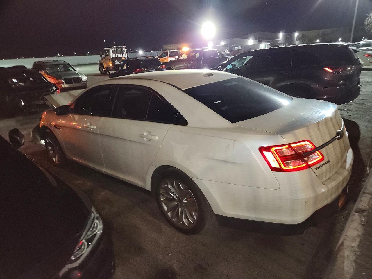 2016 Ford Taurus Limited - zdjęcie 2