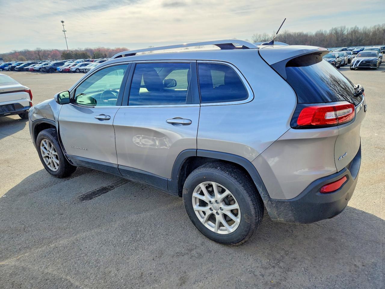 2014 Jeep Cherokee Latitude - zdjęcie 2