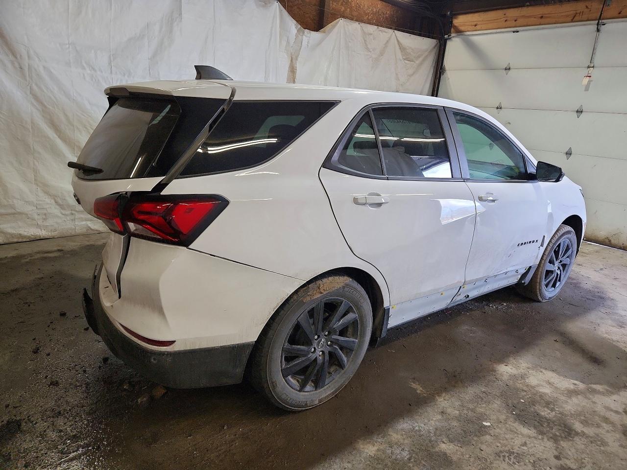2023 Chevrolet Equinox Ls - zdjęcie 3