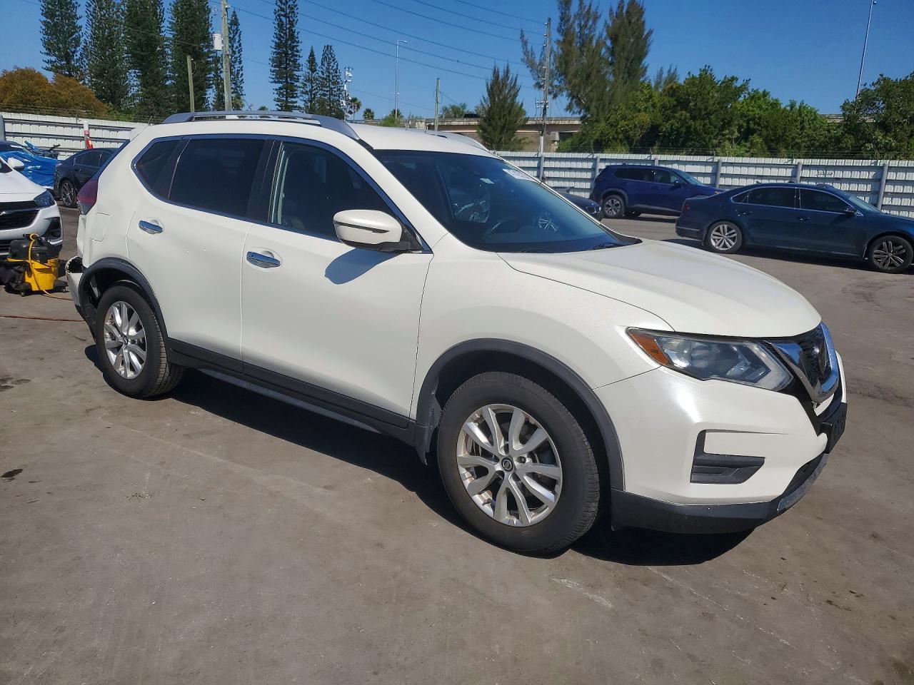 2020 Nissan Rogue Sv - zdjęcie 4