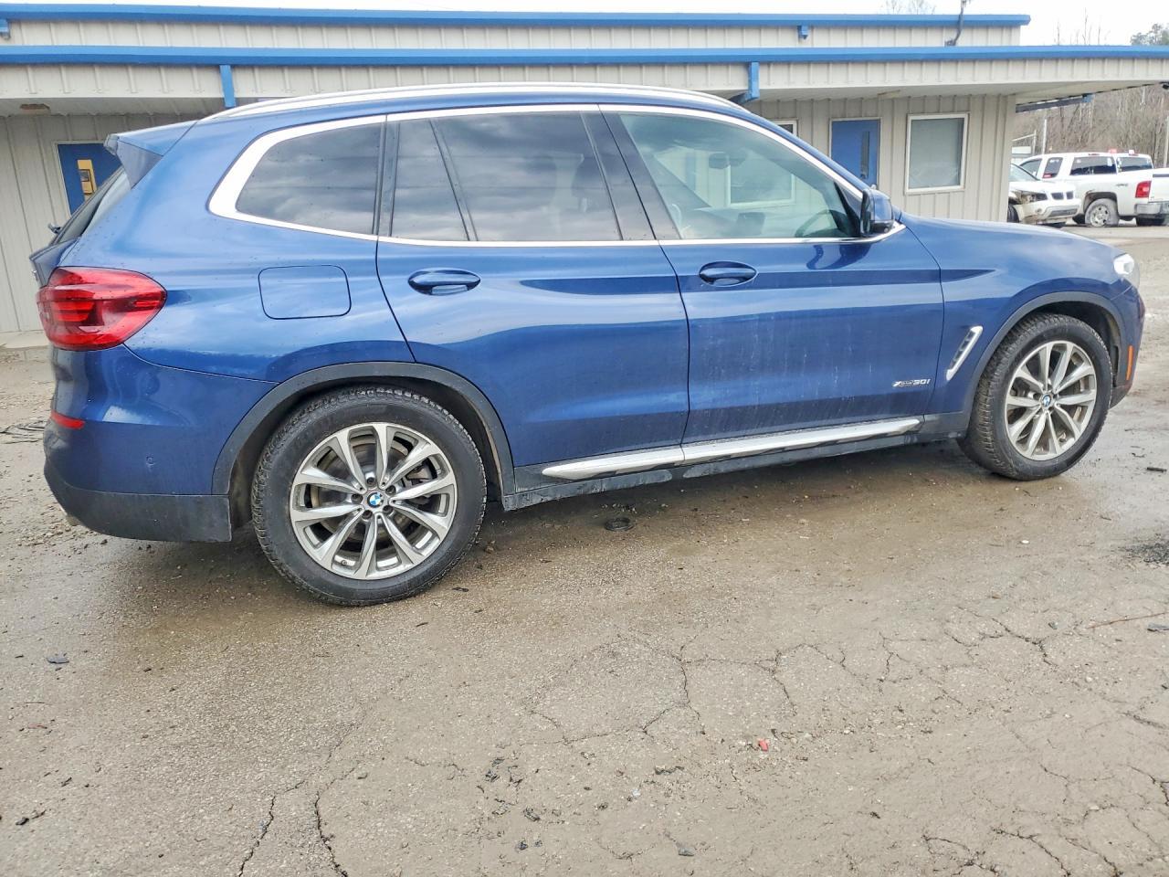 2018 BMW X3 xDrive30I - zdjęcie 3