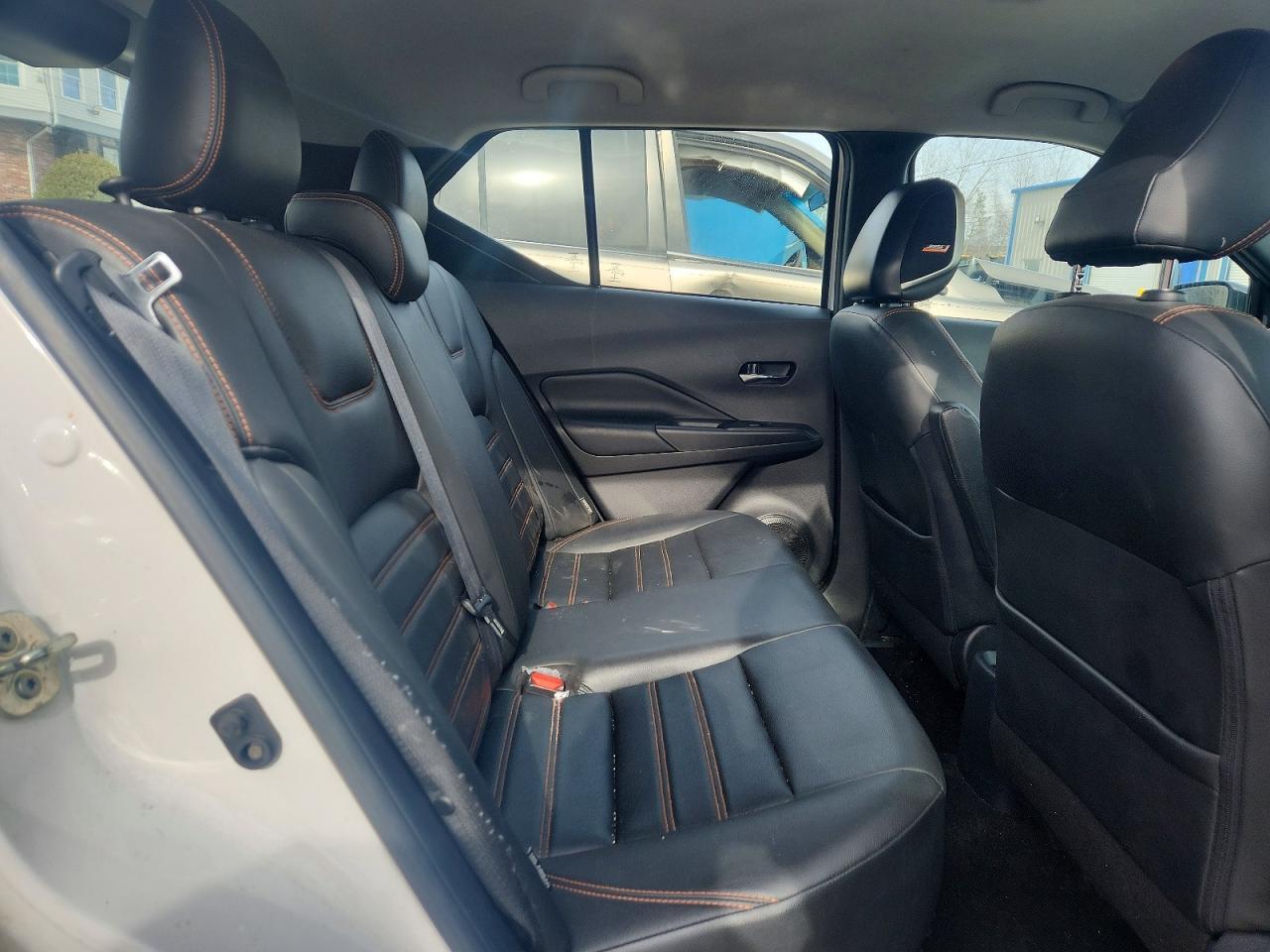 2020 Nissan Kicks Sr - zdjęcie 11