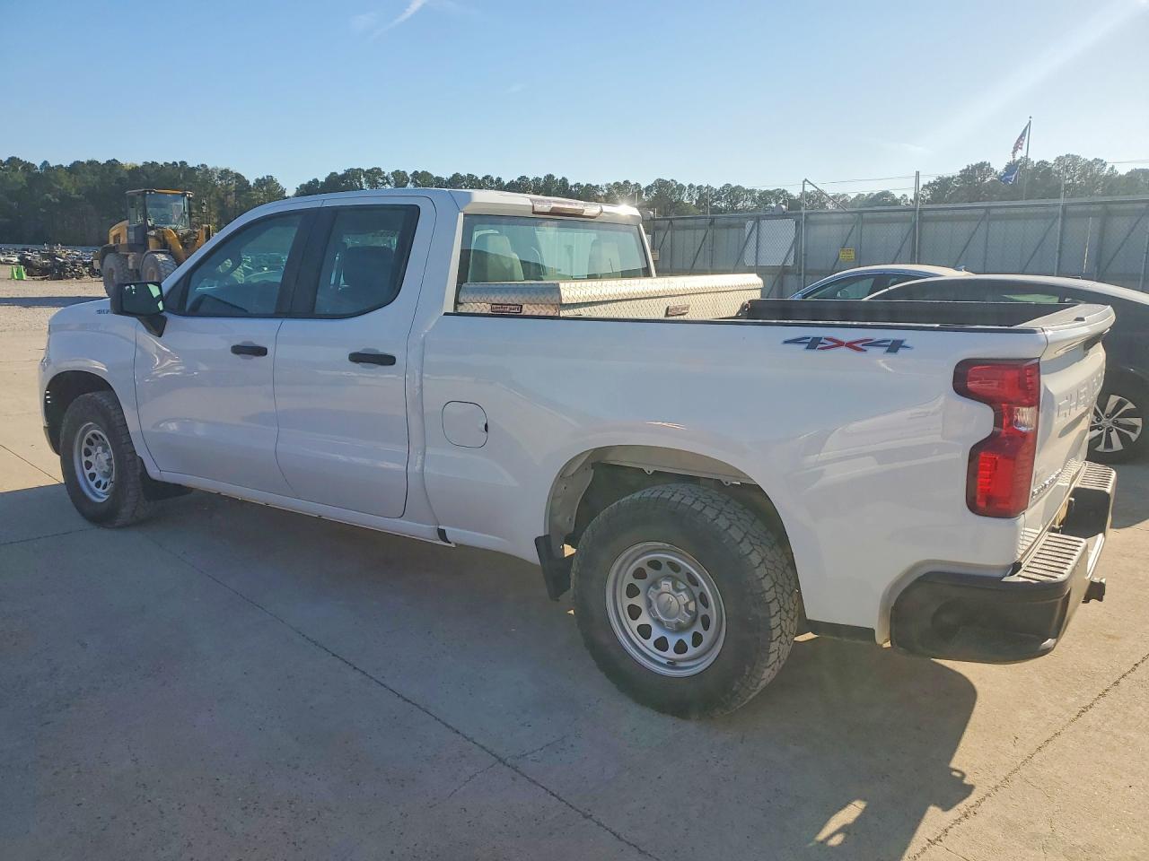 2022 Chevrolet Silverado K1500 - zdjęcie 2
