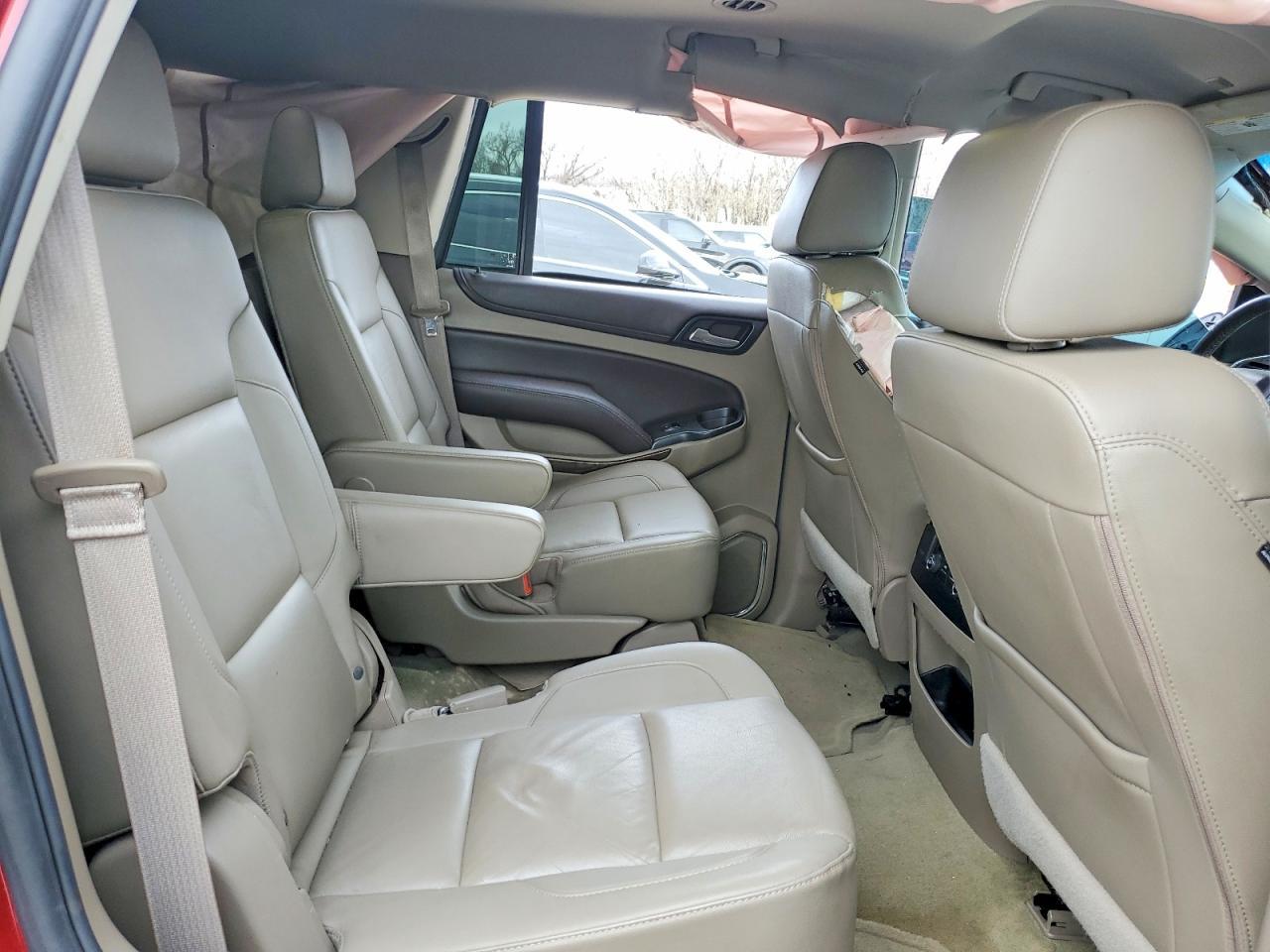 2016 Chevrolet Tahoe C1500 Lt - zdjęcie 11