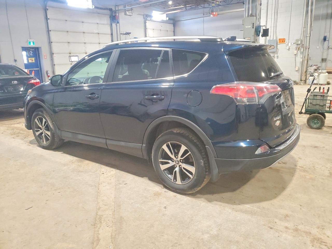 2017 Toyota Rav4 Xle - zdjęcie 2