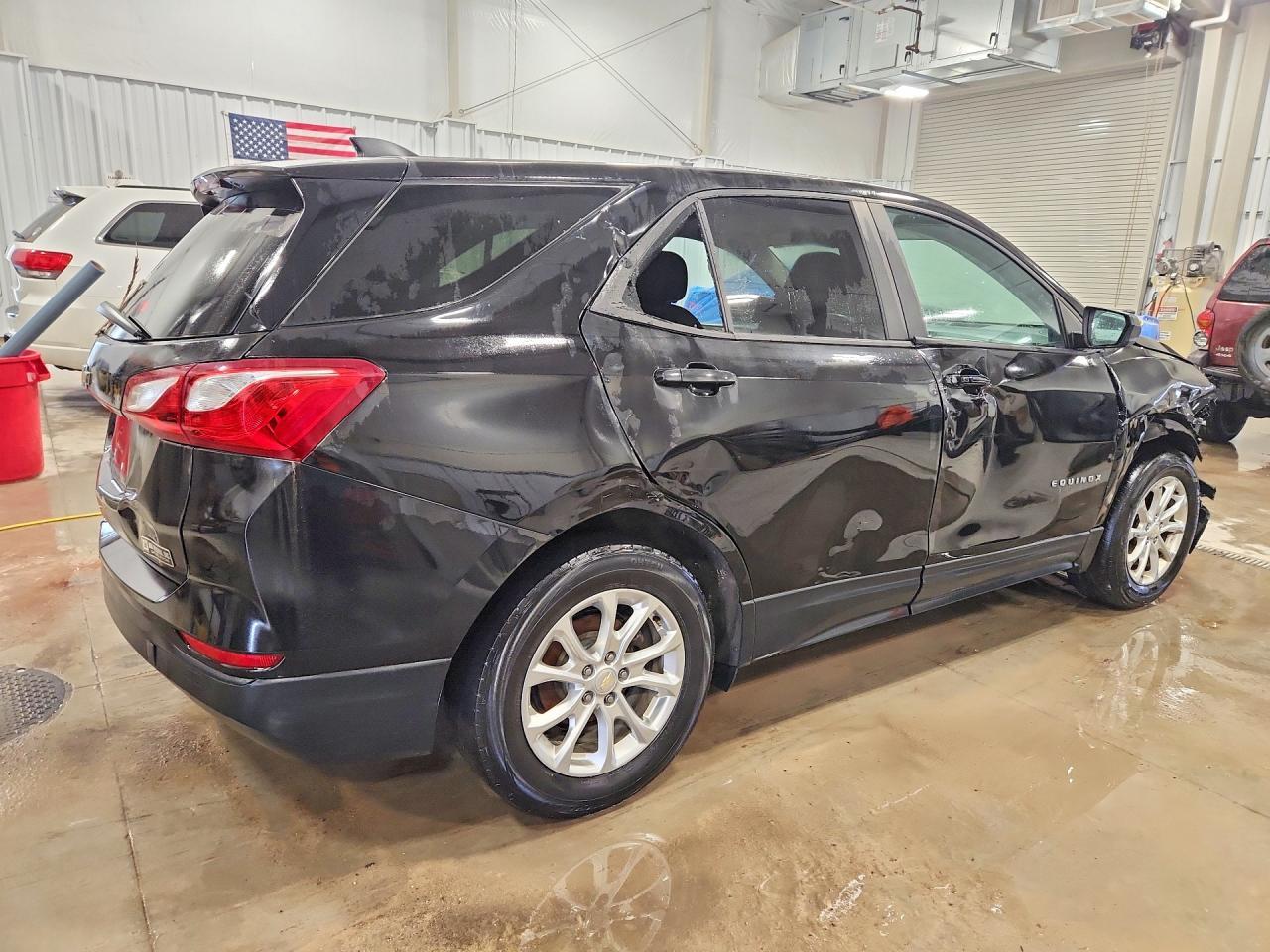 2020 Chevrolet Equinox Ls - zdjęcie 3
