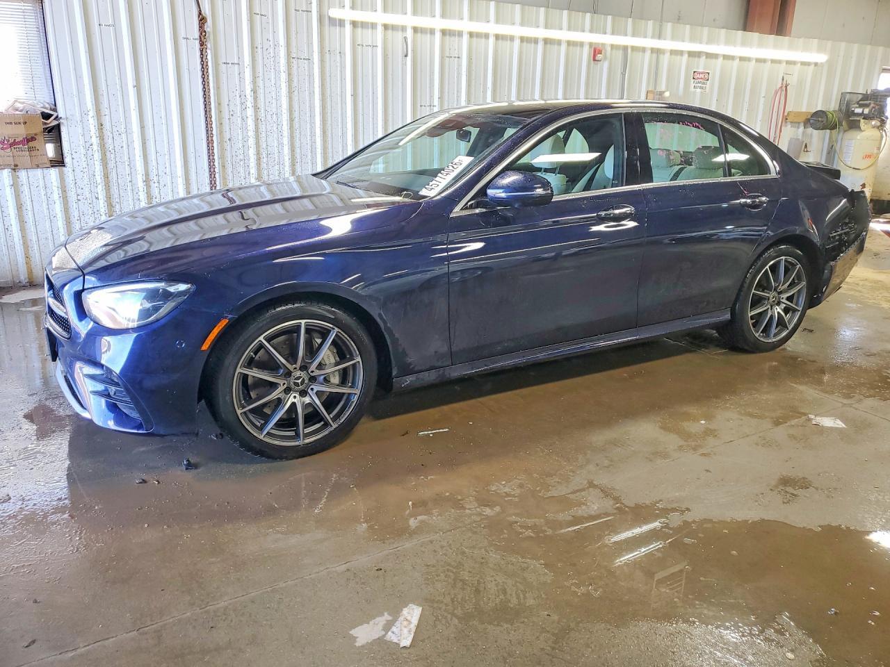 2023 Mercedes-Benz E 350 4Matic - zdjęcie główne