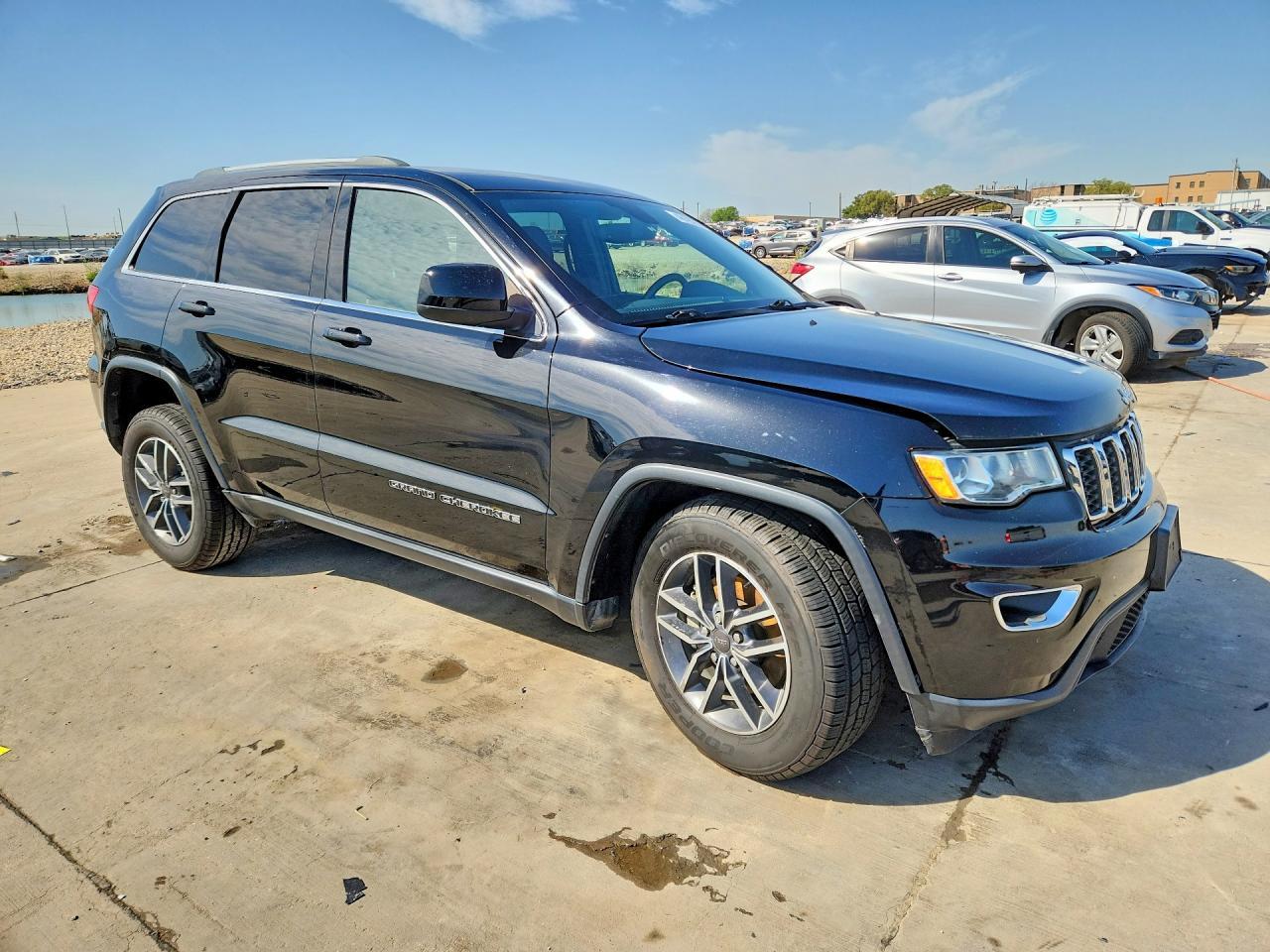 2019 Jeep Grand Cherokee Laredo - zdjęcie 4