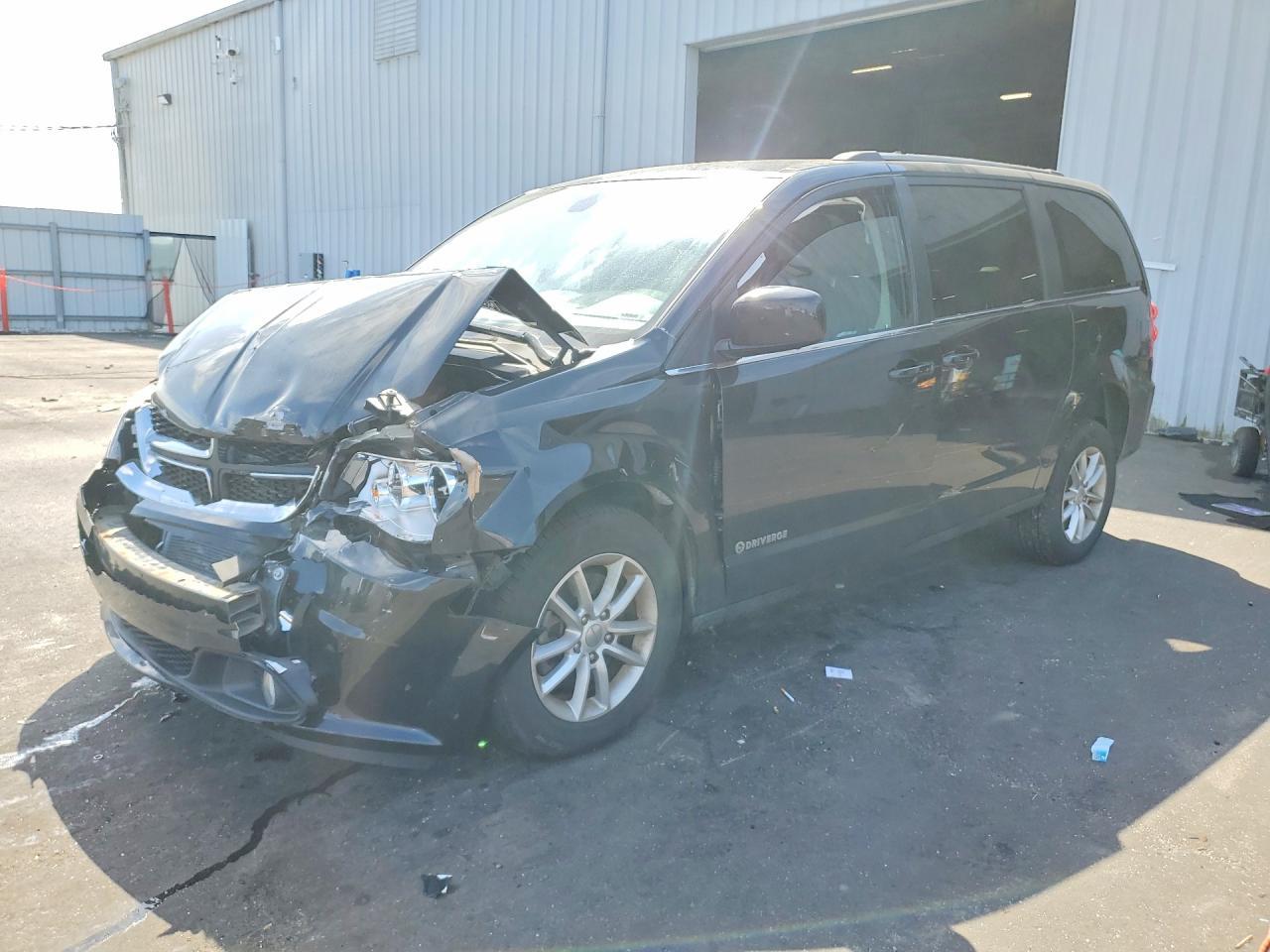 2019 Dodge Grand Caravan Sxt - zdjęcie główne