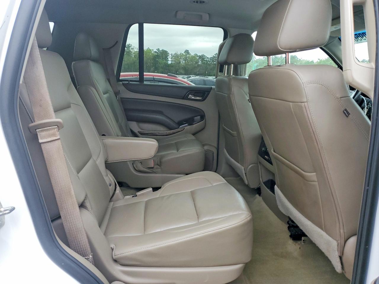 2016 Chevrolet Tahoe C1500 Lt - zdjęcie 11