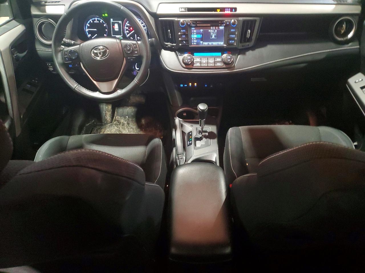2017 Toyota Rav4 Xle - zdjęcie 8