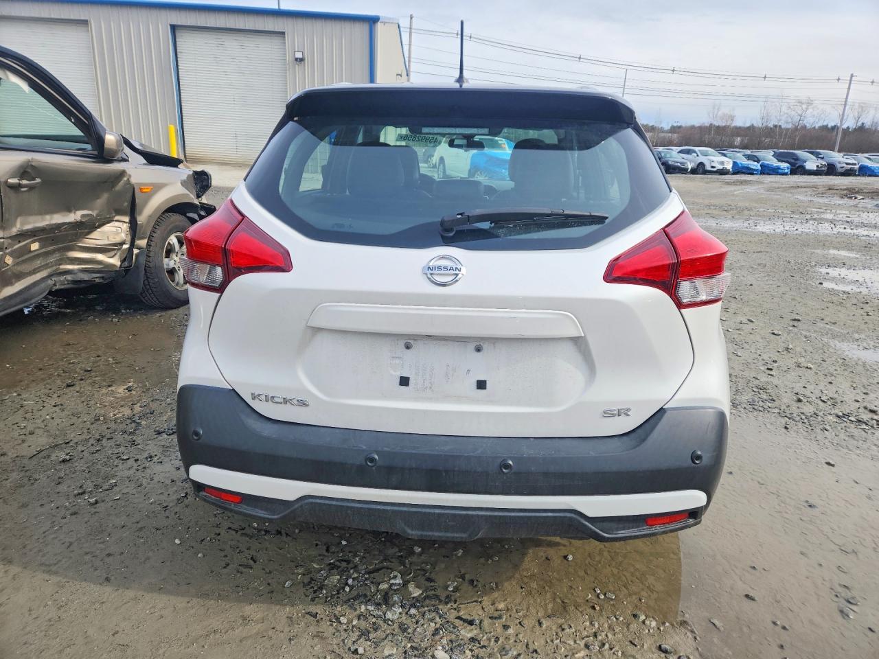 2020 Nissan Kicks Sr - zdjęcie 6