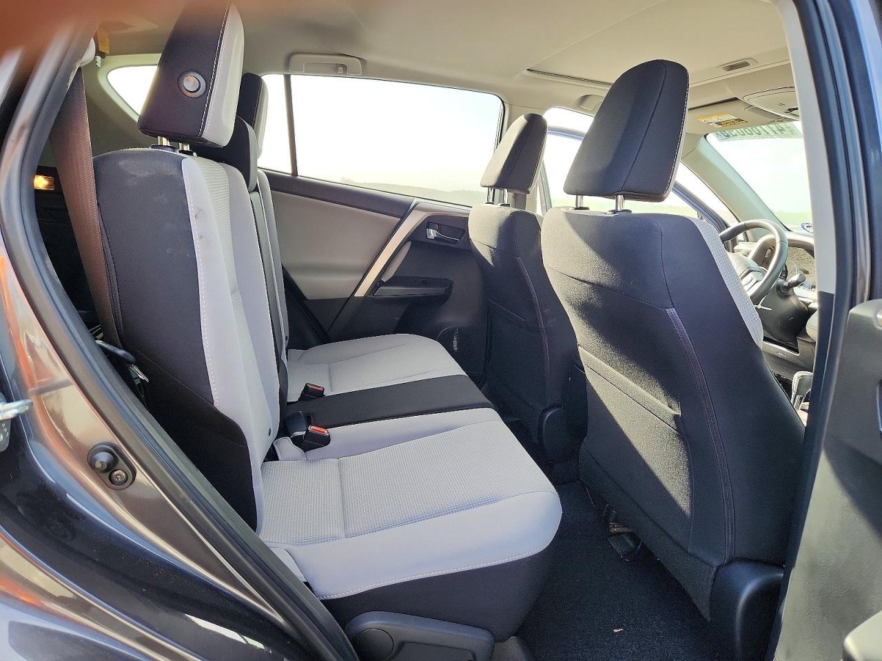 2018 Toyota Rav4 Xle - zdjęcie 10