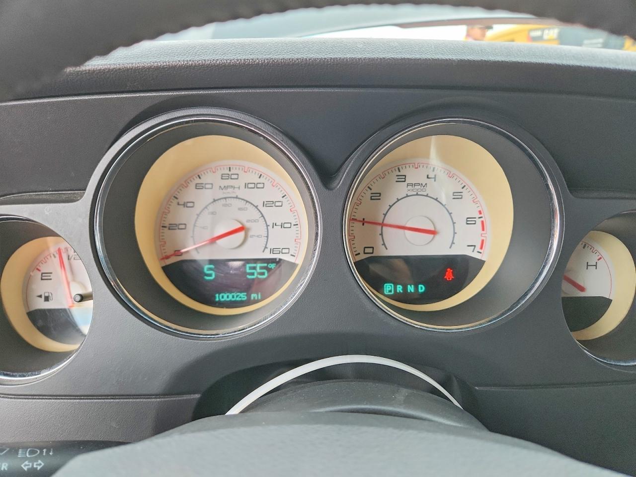 2014 Dodge Challenger R - zdjęcie 9