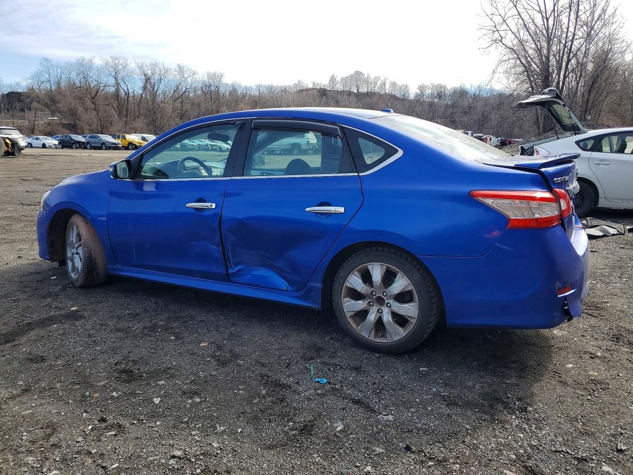 2015 Nissan Sentra Sr - zdjęcie 2